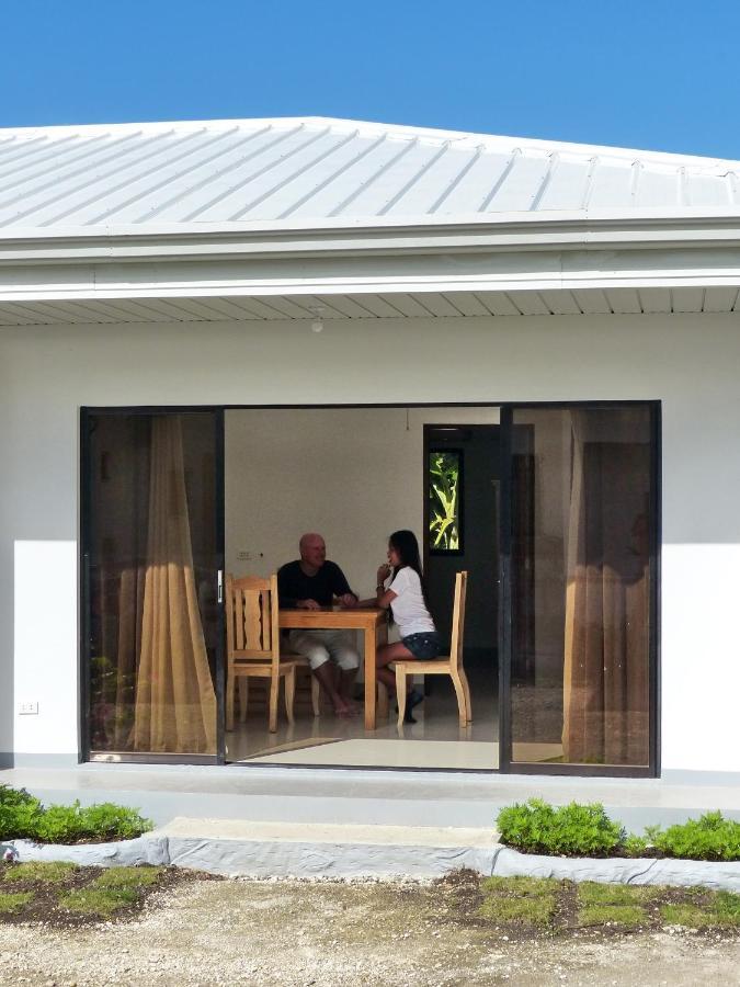 Beyond Island Otel Moalboal Dış mekan fotoğraf